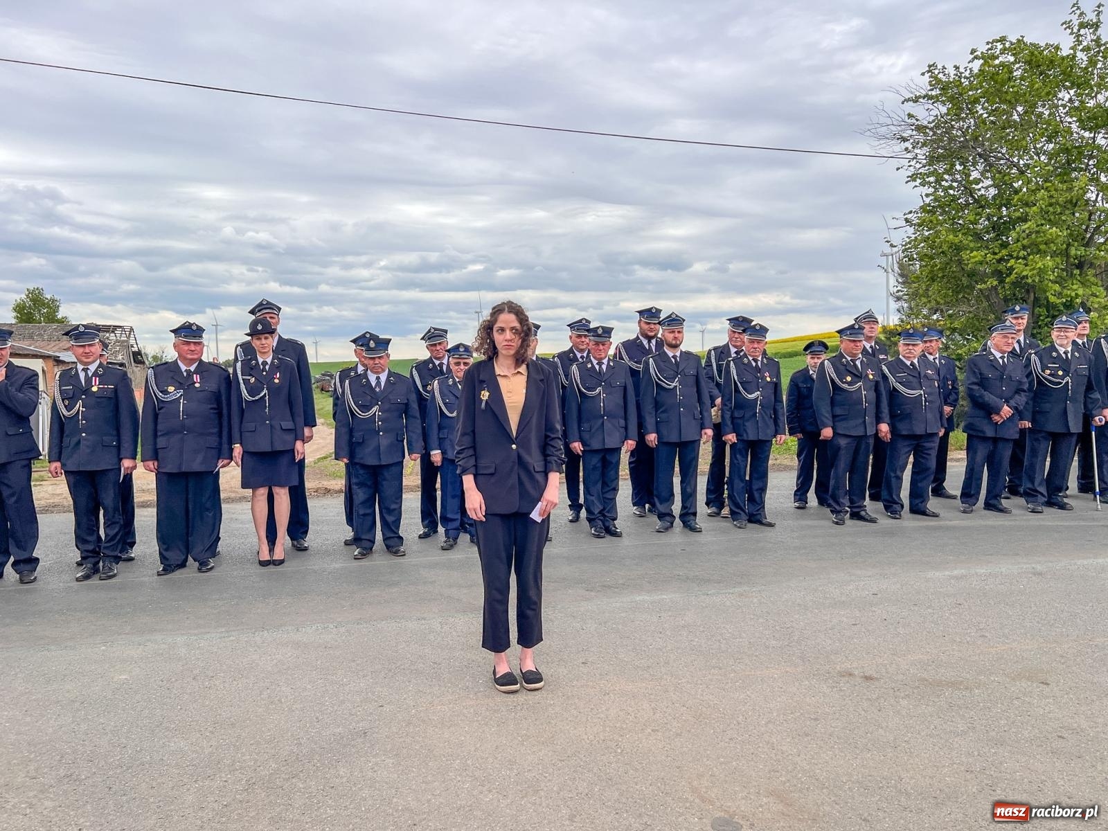 Zdjęcie w galerii na portalu naszraciborz.pl: 100-lecie OSP Gamów. Wręczono odznaczenia i poświęcono tablicę pamiątkową wiadomości z regionu