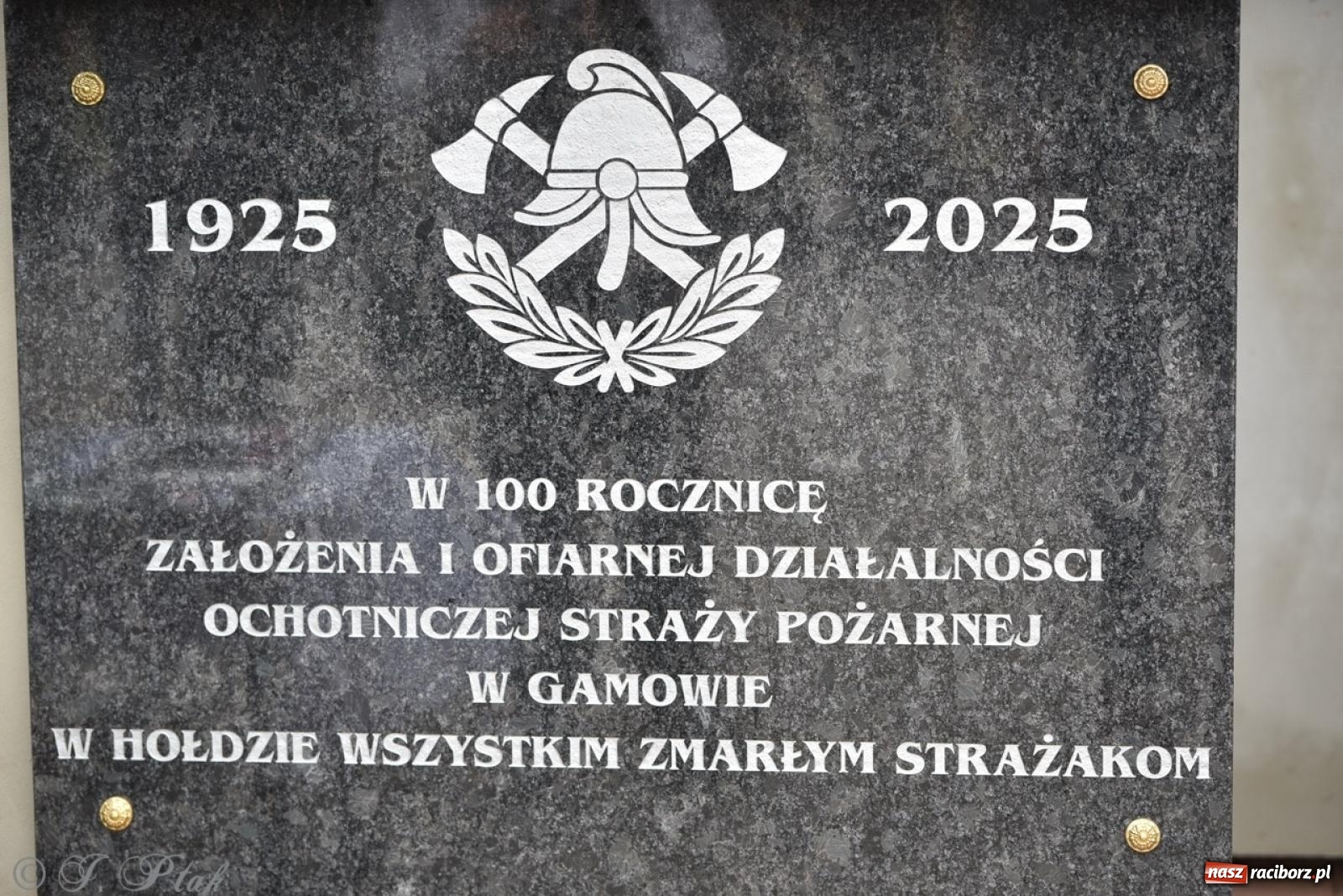 Zdjęcie w galerii na portalu naszraciborz.pl: 100-lecie OSP Gamów. Wręczono odznaczenia i poświęcono tablicę pamiątkową wiadomości z regionu