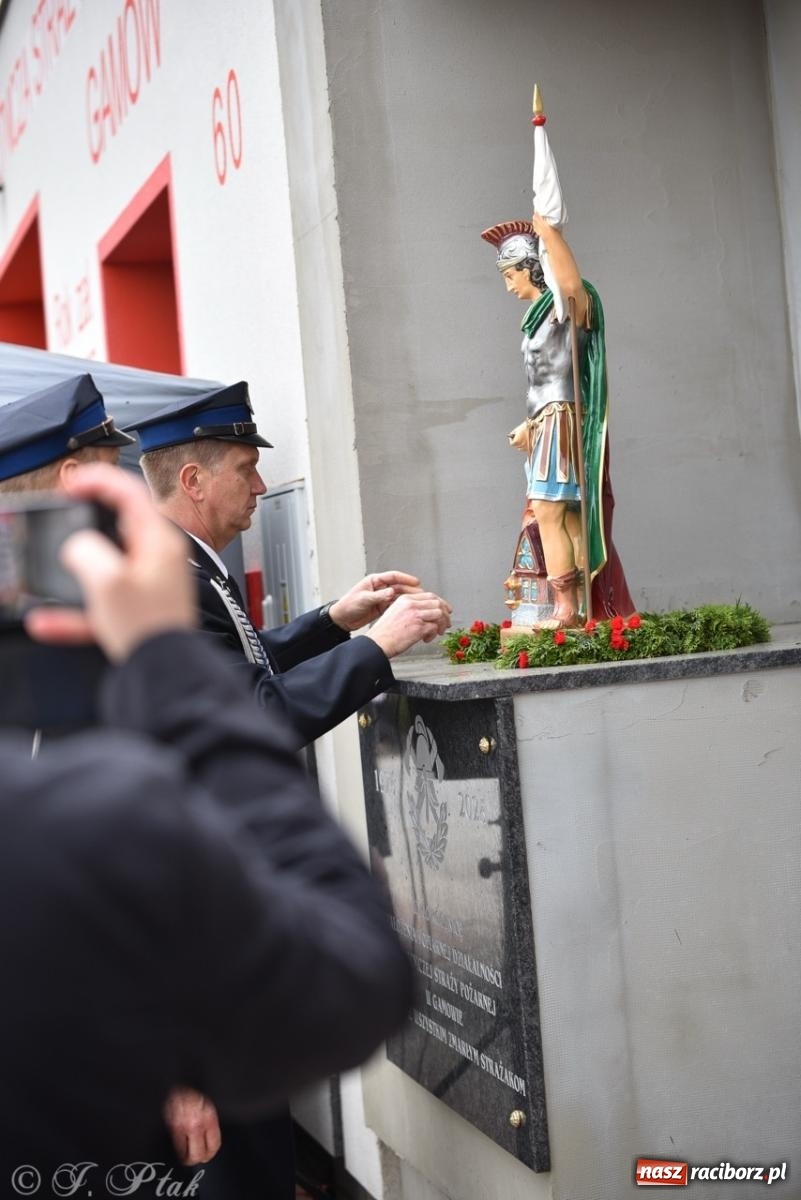 Zdjęcie w galerii na portalu naszraciborz.pl: 100-lecie OSP Gamów. Wręczono odznaczenia i poświęcono tablicę pamiątkową wiadomości z regionu