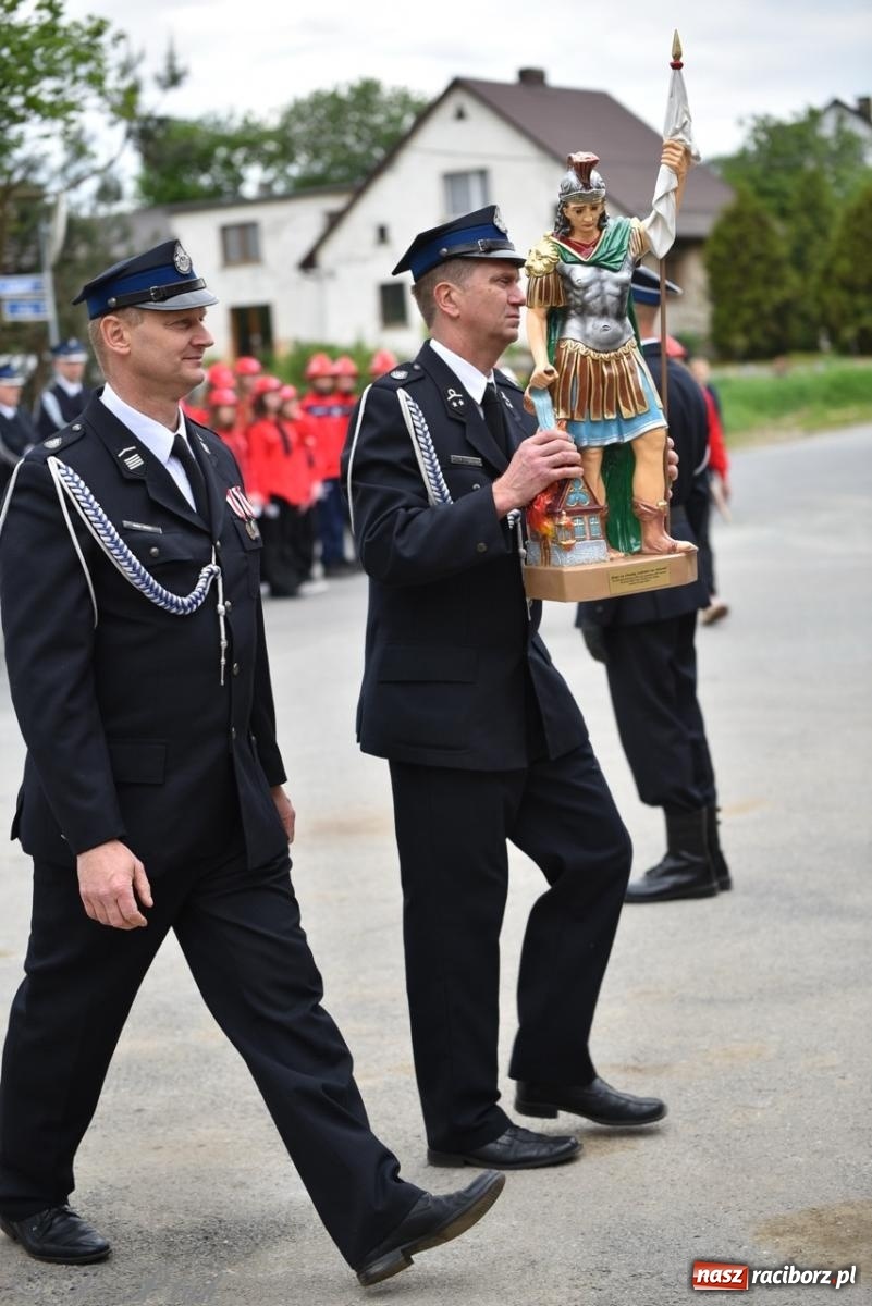 Zdjęcie w galerii na portalu naszraciborz.pl: 100-lecie OSP Gamów. Wręczono odznaczenia i poświęcono tablicę pamiątkową wiadomości z regionu