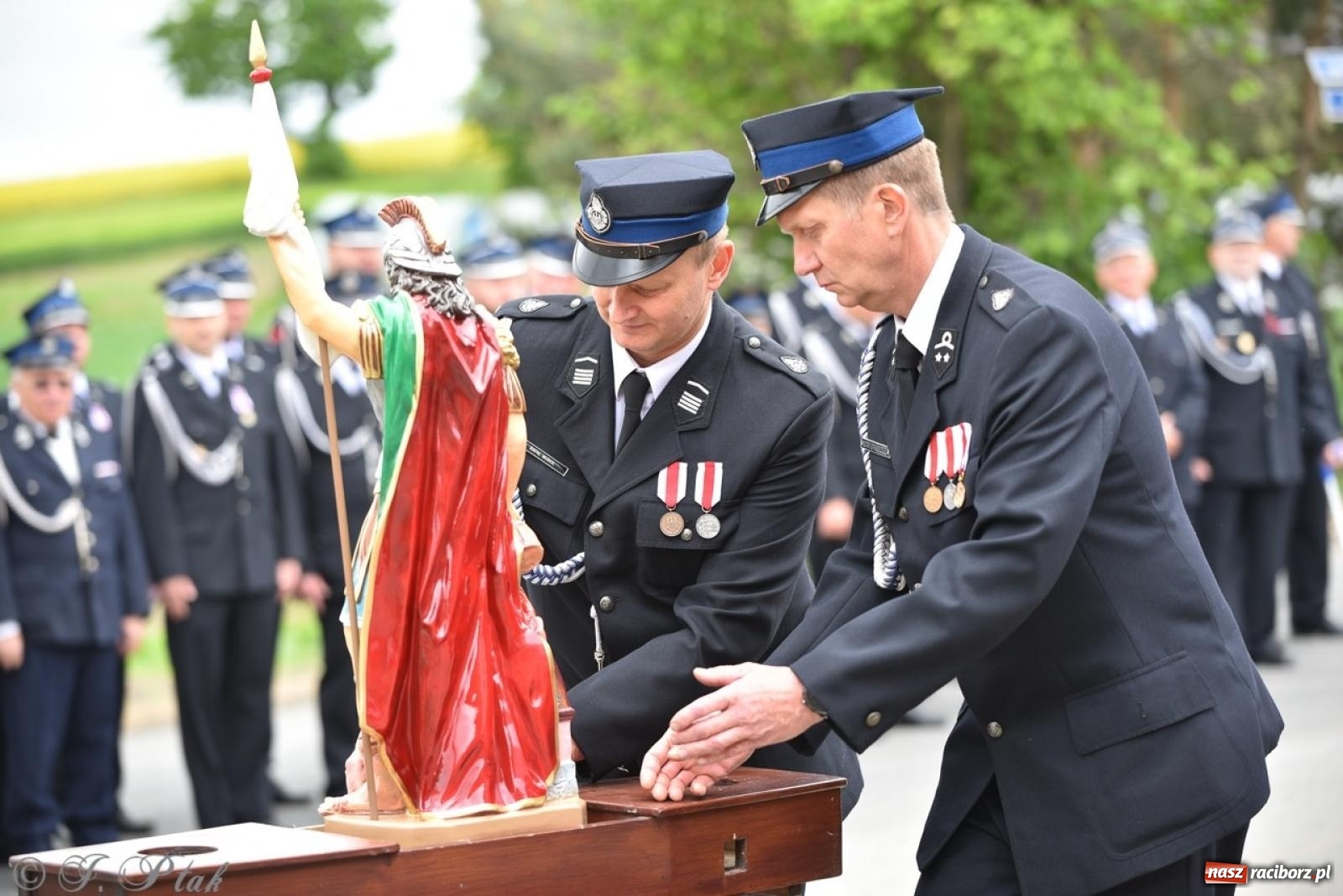 Zdjęcie w galerii na portalu naszraciborz.pl: 100-lecie OSP Gamów. Wręczono odznaczenia i poświęcono tablicę pamiątkową wiadomości z regionu