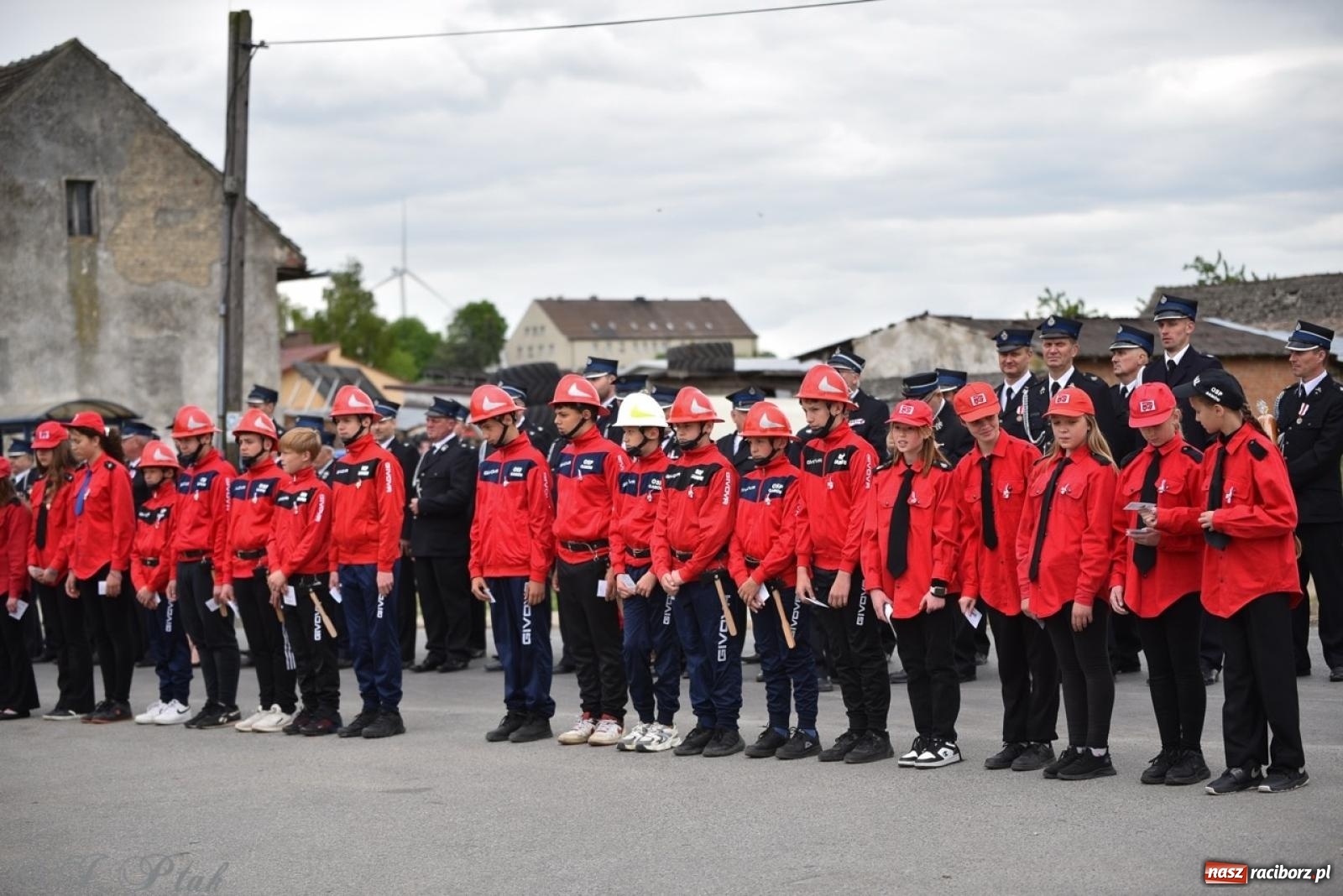 Zdjęcie w galerii na portalu naszraciborz.pl: 100-lecie OSP Gamów. Wręczono odznaczenia i poświęcono tablicę pamiątkową wiadomości z regionu