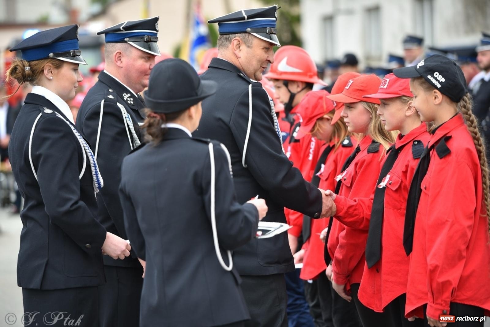 Zdjęcie w galerii na portalu naszraciborz.pl: 100-lecie OSP Gamów. Wręczono odznaczenia i poświęcono tablicę pamiątkową wiadomości z regionu