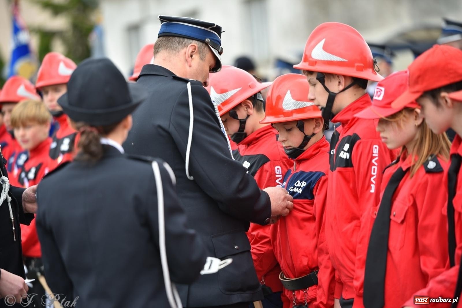 Zdjęcie w galerii na portalu naszraciborz.pl: 100-lecie OSP Gamów. Wręczono odznaczenia i poświęcono tablicę pamiątkową wiadomości z regionu