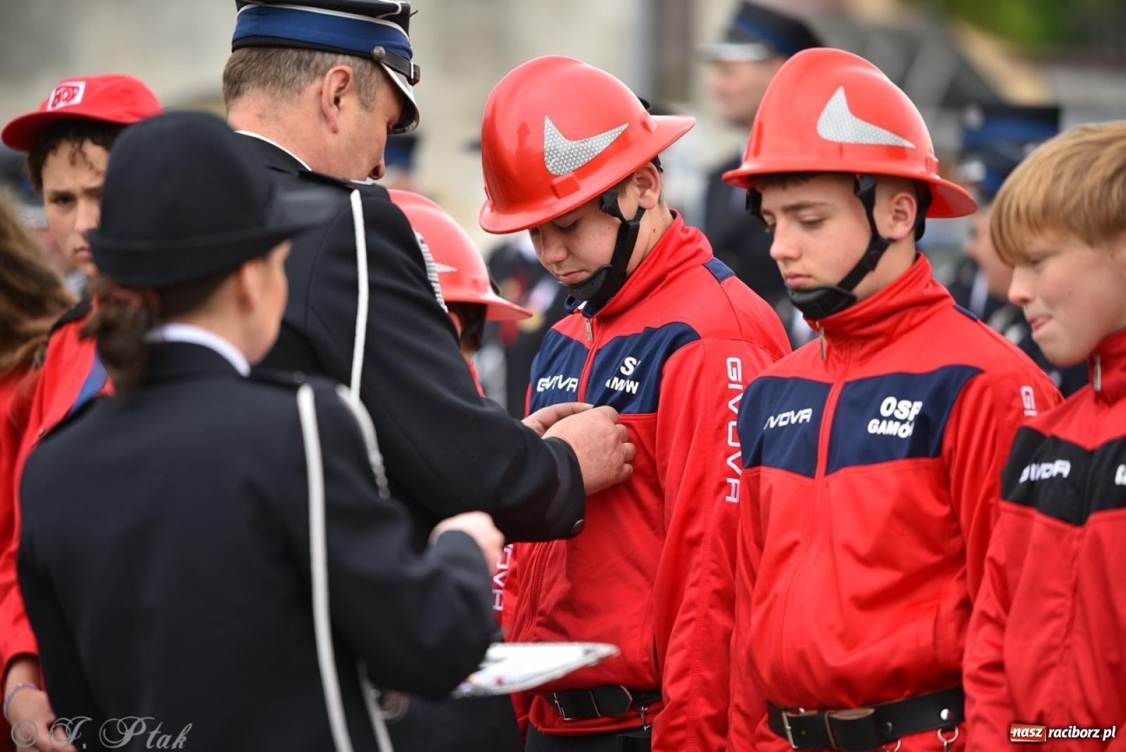 Zdjęcie w galerii na portalu naszraciborz.pl: 100-lecie OSP Gamów. Wręczono odznaczenia i poświęcono tablicę pamiątkową wiadomości z regionu