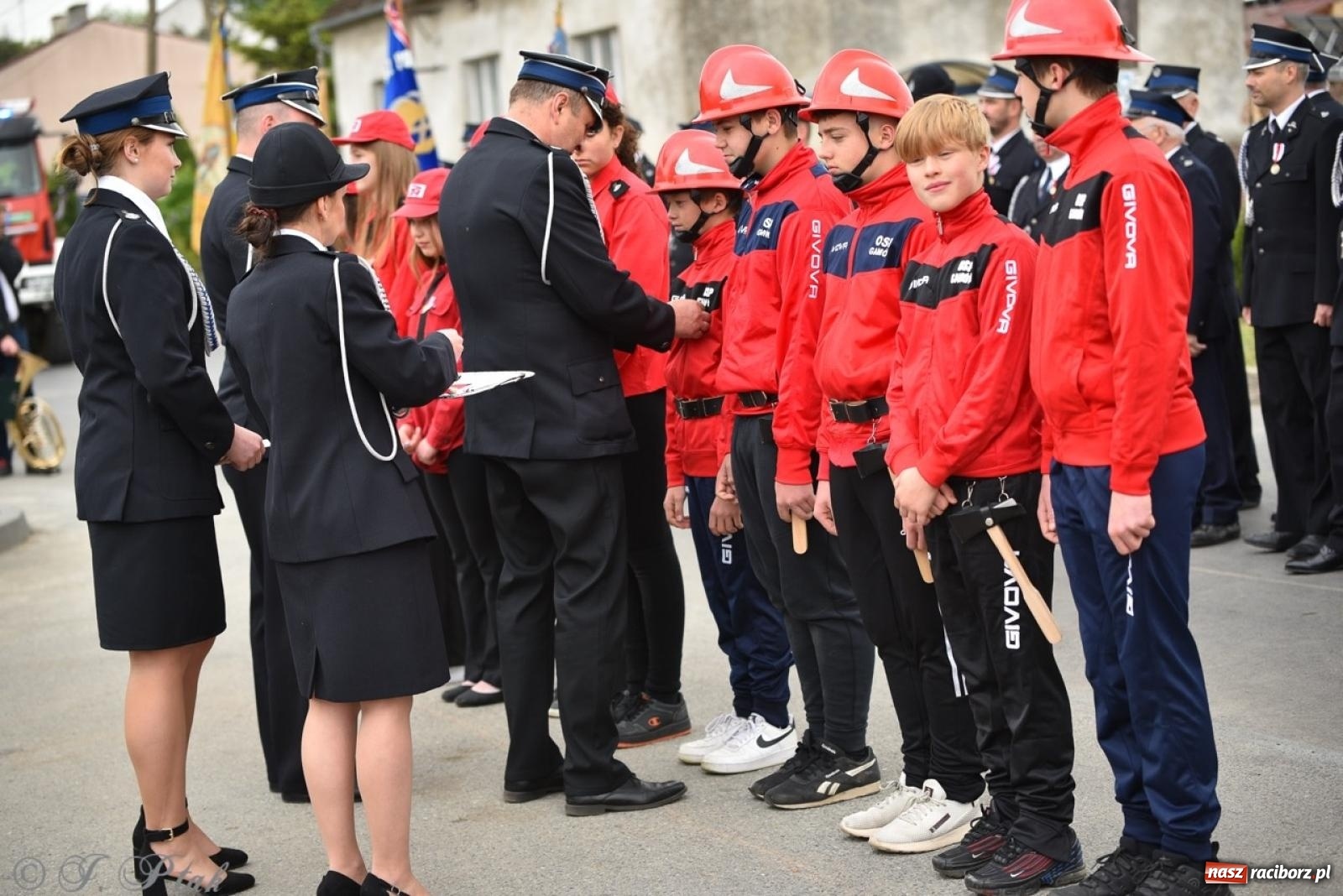 Zdjęcie w galerii na portalu naszraciborz.pl: 100-lecie OSP Gamów. Wręczono odznaczenia i poświęcono tablicę pamiątkową wiadomości z regionu