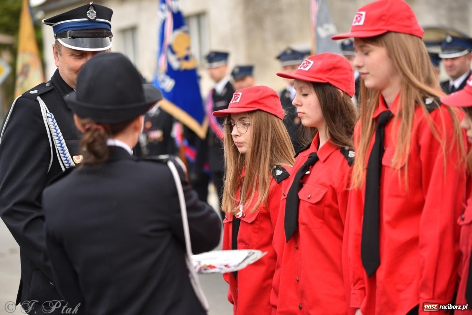 Zdjęcie w galerii na portalu naszraciborz.pl: 100-lecie OSP Gamów. Wręczono odznaczenia i poświęcono tablicę pamiątkową wiadomości z regionu