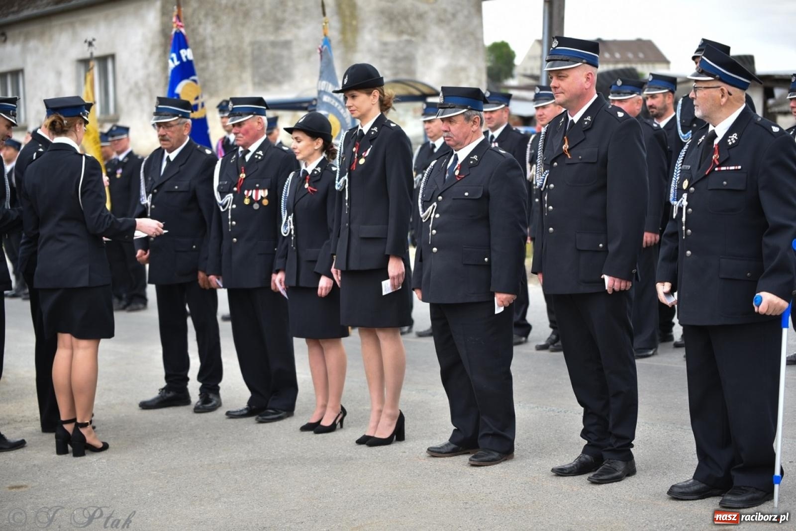 Zdjęcie w galerii na portalu naszraciborz.pl: 100-lecie OSP Gamów. Wręczono odznaczenia i poświęcono tablicę pamiątkową wiadomości z regionu