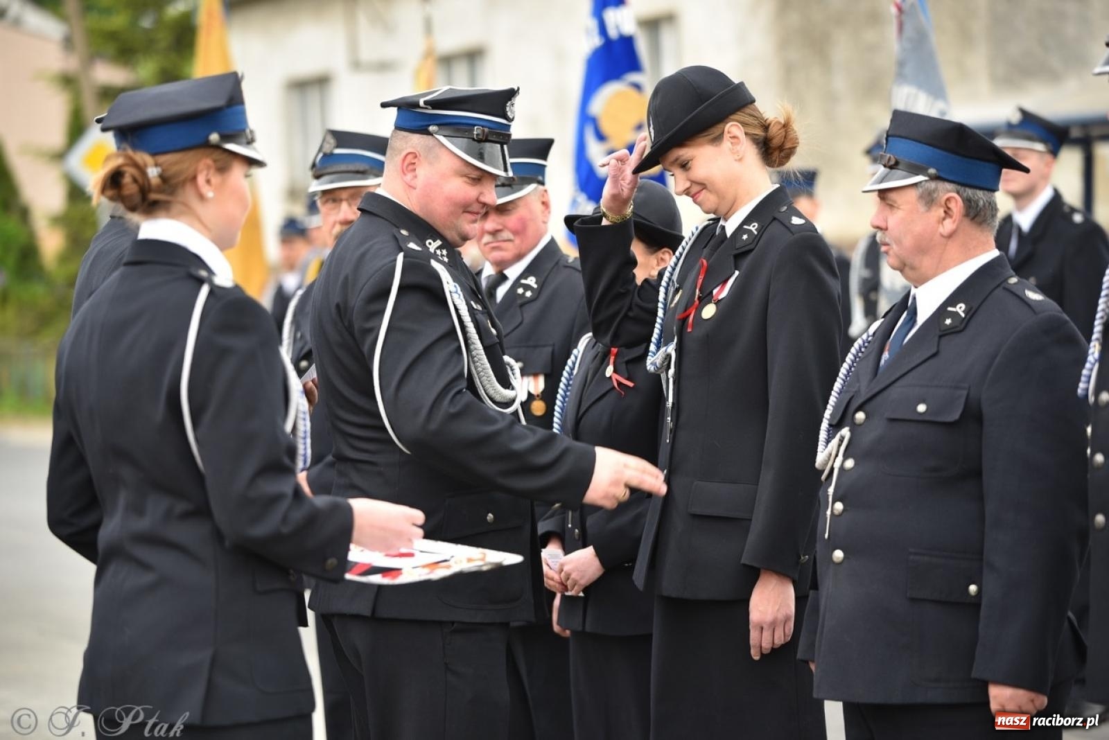 Zdjęcie w galerii na portalu naszraciborz.pl: 100-lecie OSP Gamów. Wręczono odznaczenia i poświęcono tablicę pamiątkową wiadomości z regionu