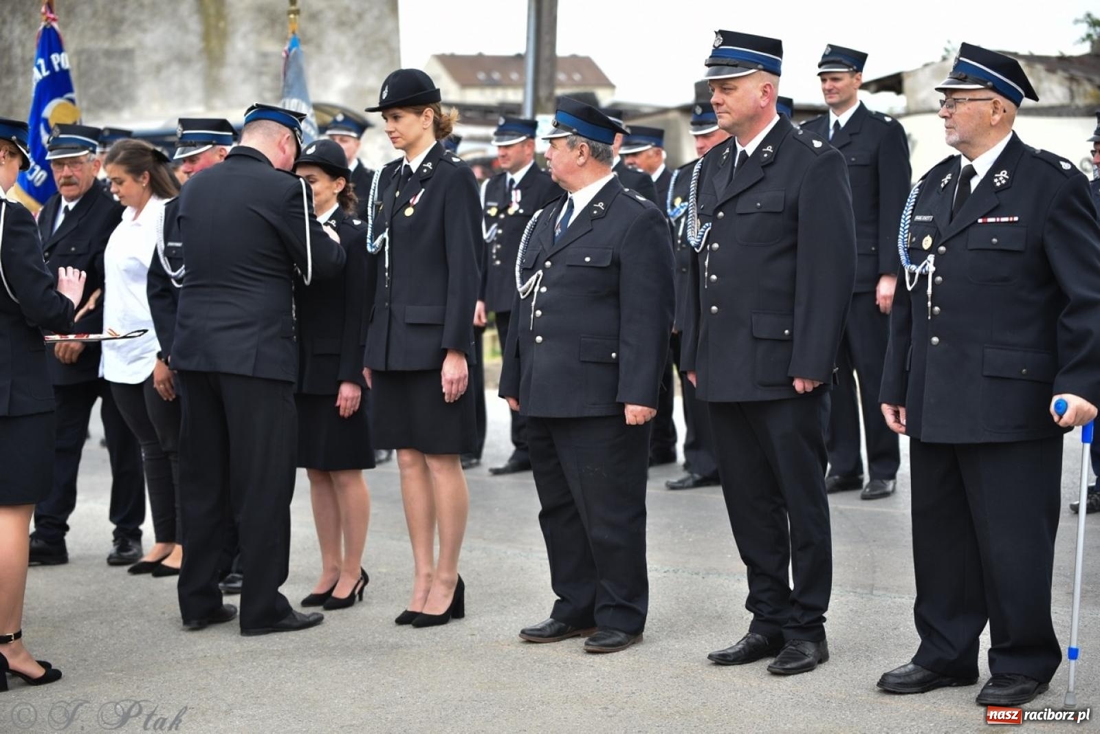 Zdjęcie w galerii na portalu naszraciborz.pl: 100-lecie OSP Gamów. Wręczono odznaczenia i poświęcono tablicę pamiątkową wiadomości z regionu