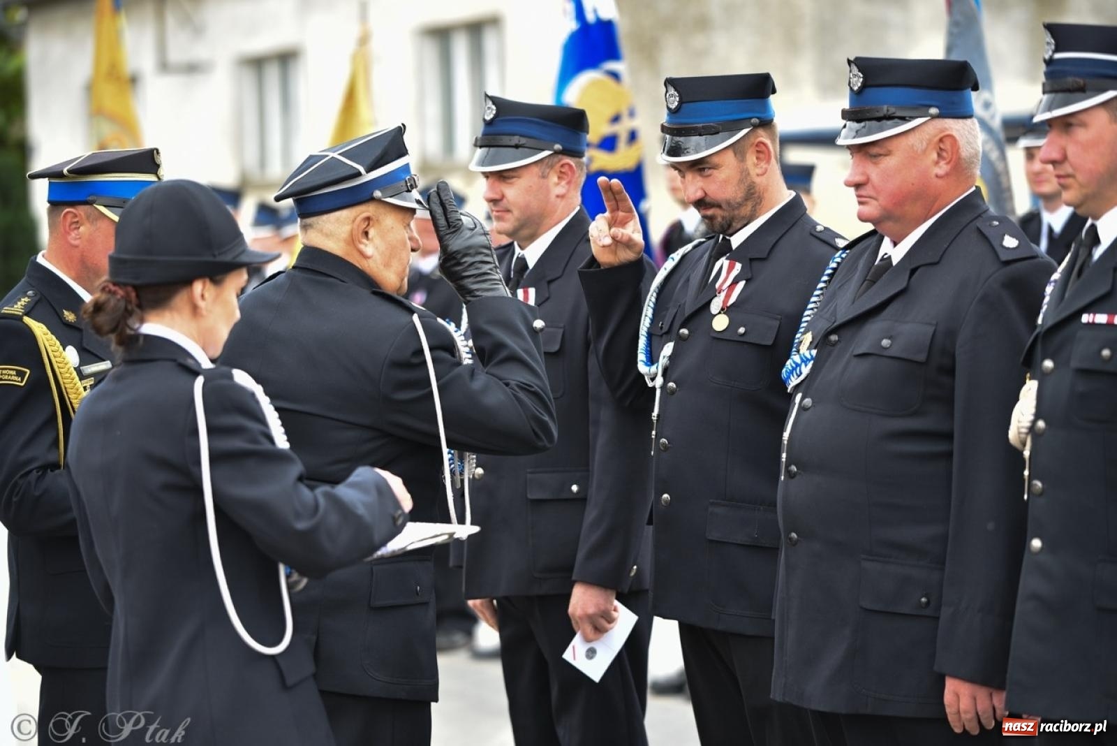 Zdjęcie w galerii na portalu naszraciborz.pl: 100-lecie OSP Gamów. Wręczono odznaczenia i poświęcono tablicę pamiątkową wiadomości z regionu