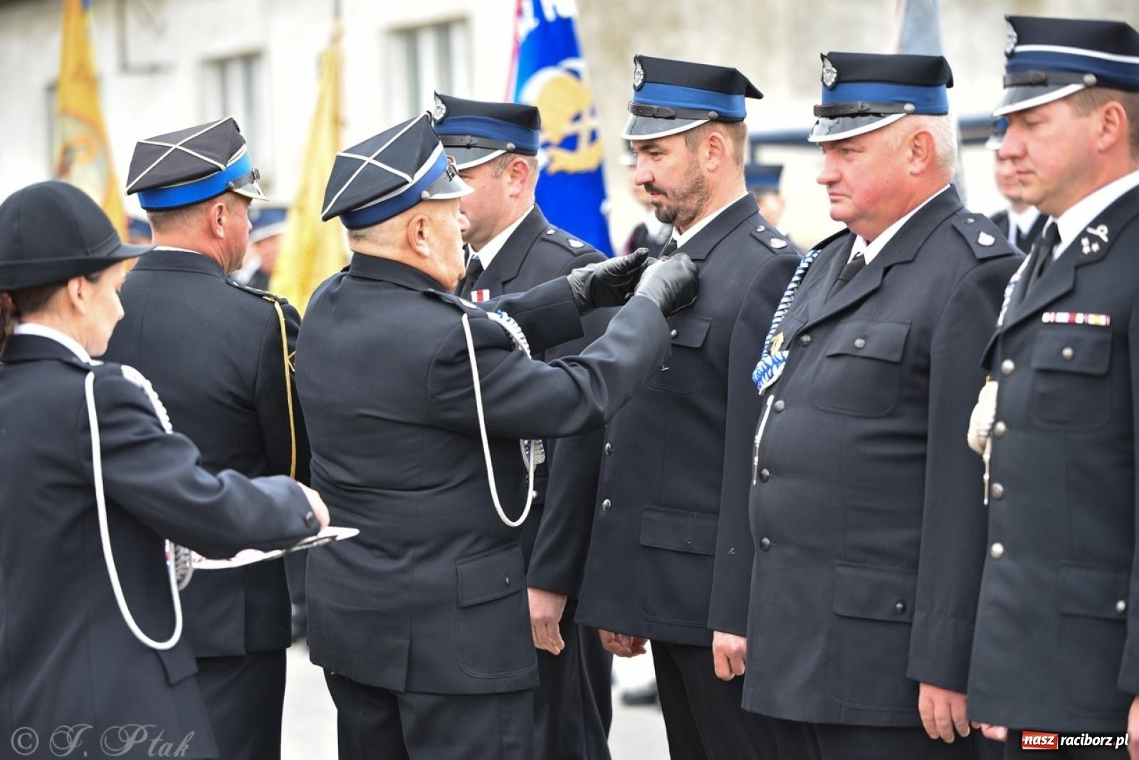 Zdjęcie w galerii na portalu naszraciborz.pl: 100-lecie OSP Gamów. Wręczono odznaczenia i poświęcono tablicę pamiątkową wiadomości z regionu