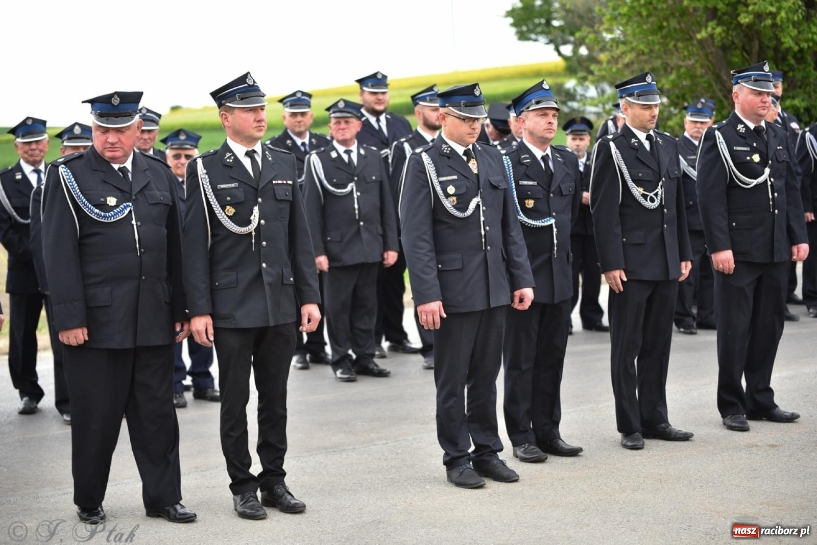 Zdjęcie w galerii na portalu naszraciborz.pl: 100-lecie OSP Gamów. Wręczono odznaczenia i poświęcono tablicę pamiątkową wiadomości z regionu