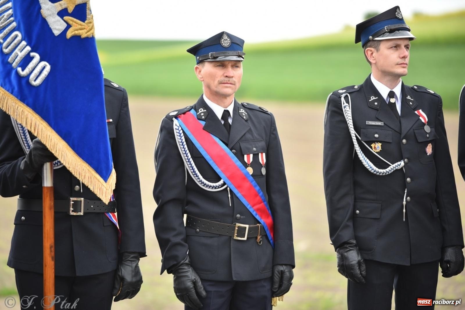 Zdjęcie w galerii na portalu naszraciborz.pl: 100-lecie OSP Gamów. Wręczono odznaczenia i poświęcono tablicę pamiątkową wiadomości z regionu