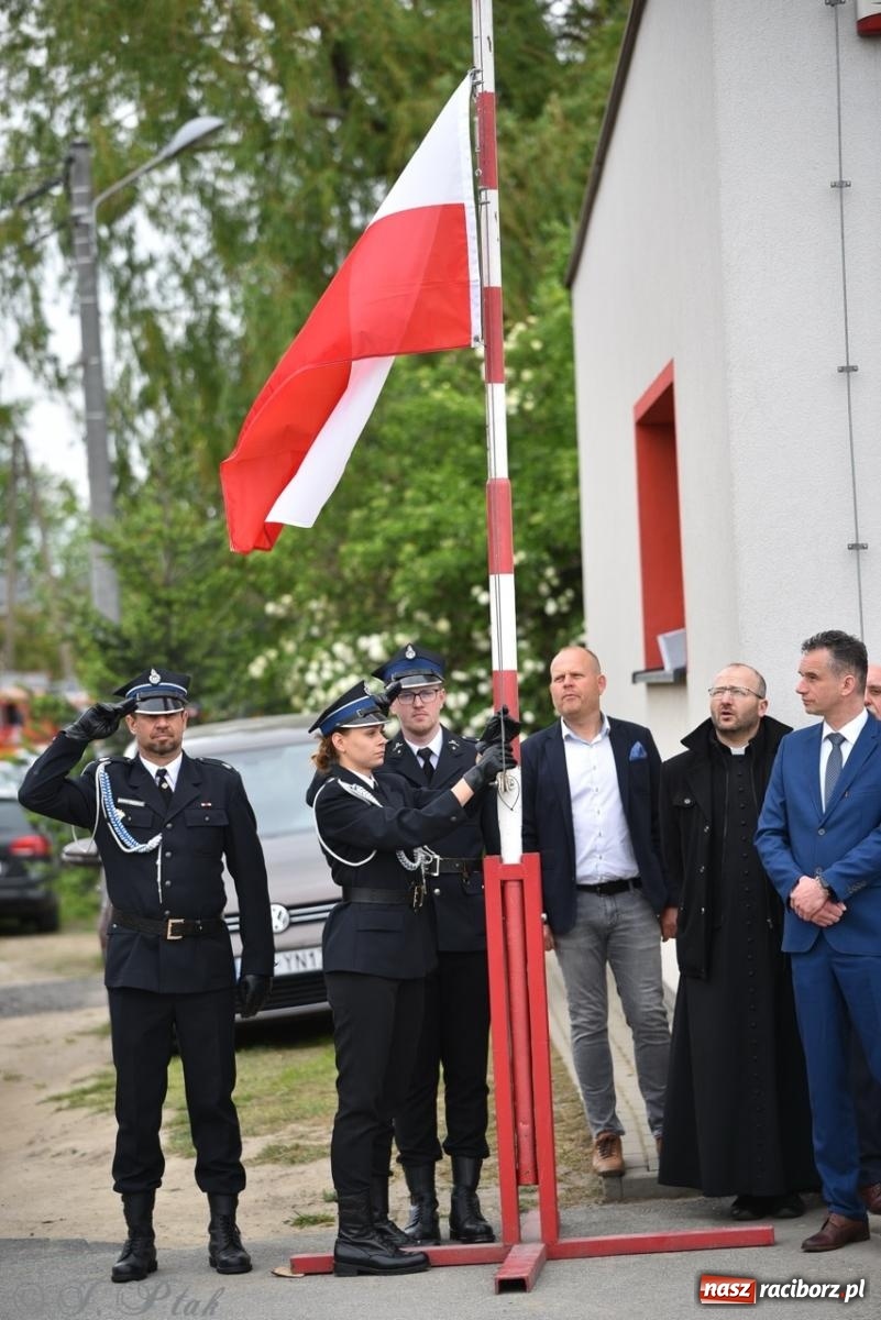 Zdjęcie w galerii na portalu naszraciborz.pl: 100-lecie OSP Gamów. Wręczono odznaczenia i poświęcono tablicę pamiątkową wiadomości z regionu