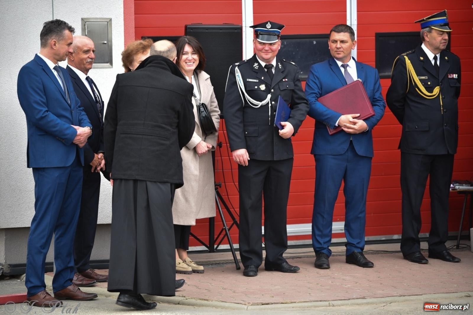 Zdjęcie w galerii na portalu naszraciborz.pl: 100-lecie OSP Gamów. Wręczono odznaczenia i poświęcono tablicę pamiątkową wiadomości z regionu