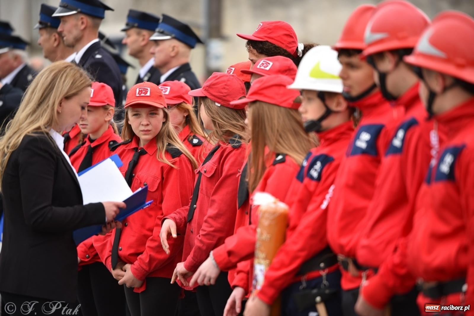 Zdjęcie w galerii na portalu naszraciborz.pl: 100-lecie OSP Gamów. Wręczono odznaczenia i poświęcono tablicę pamiątkową wiadomości z regionu