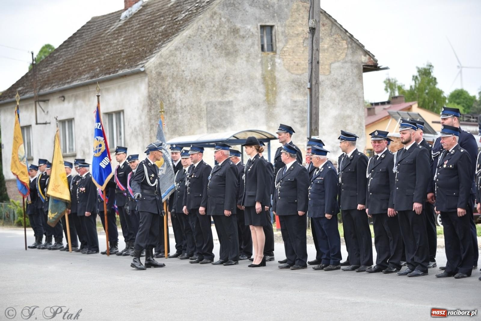 Zdjęcie w galerii na portalu naszraciborz.pl: 100-lecie OSP Gamów. Wręczono odznaczenia i poświęcono tablicę pamiątkową wiadomości z regionu