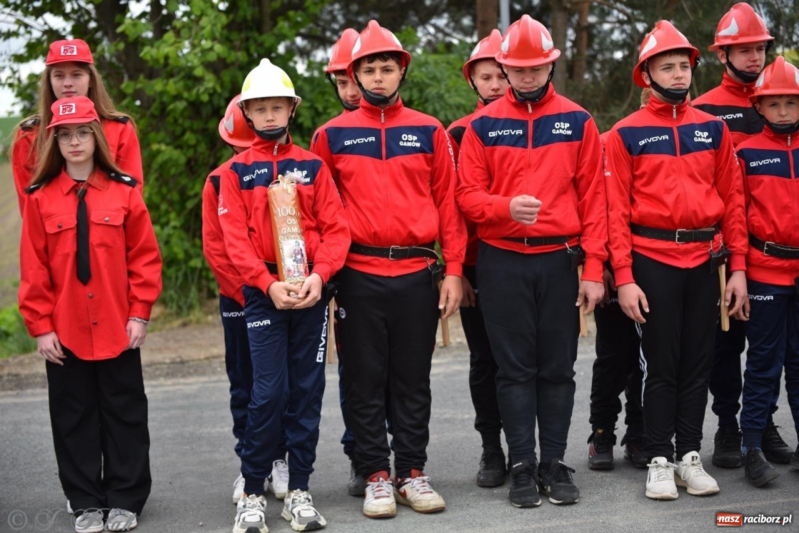 Zdjęcie w galerii na portalu naszraciborz.pl: 100-lecie OSP Gamów. Wręczono odznaczenia i poświęcono tablicę pamiątkową wiadomości z regionu