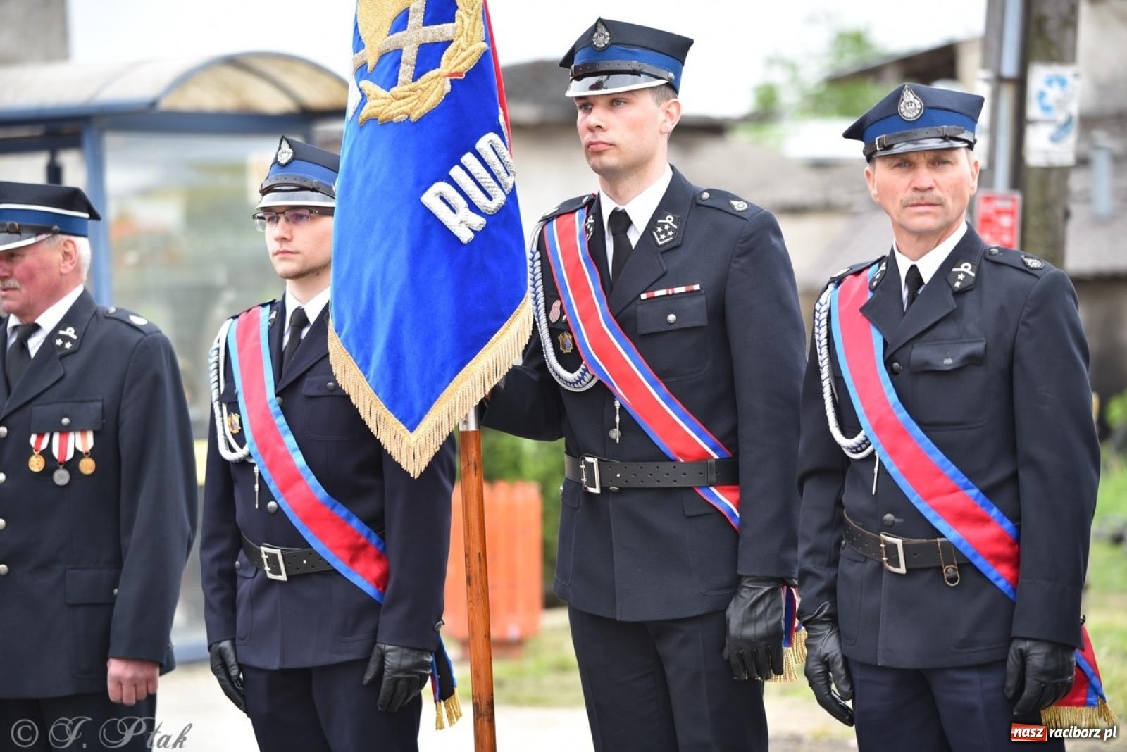 Zdjęcie w galerii na portalu naszraciborz.pl: 100-lecie OSP Gamów. Wręczono odznaczenia i poświęcono tablicę pamiątkową wiadomości z regionu