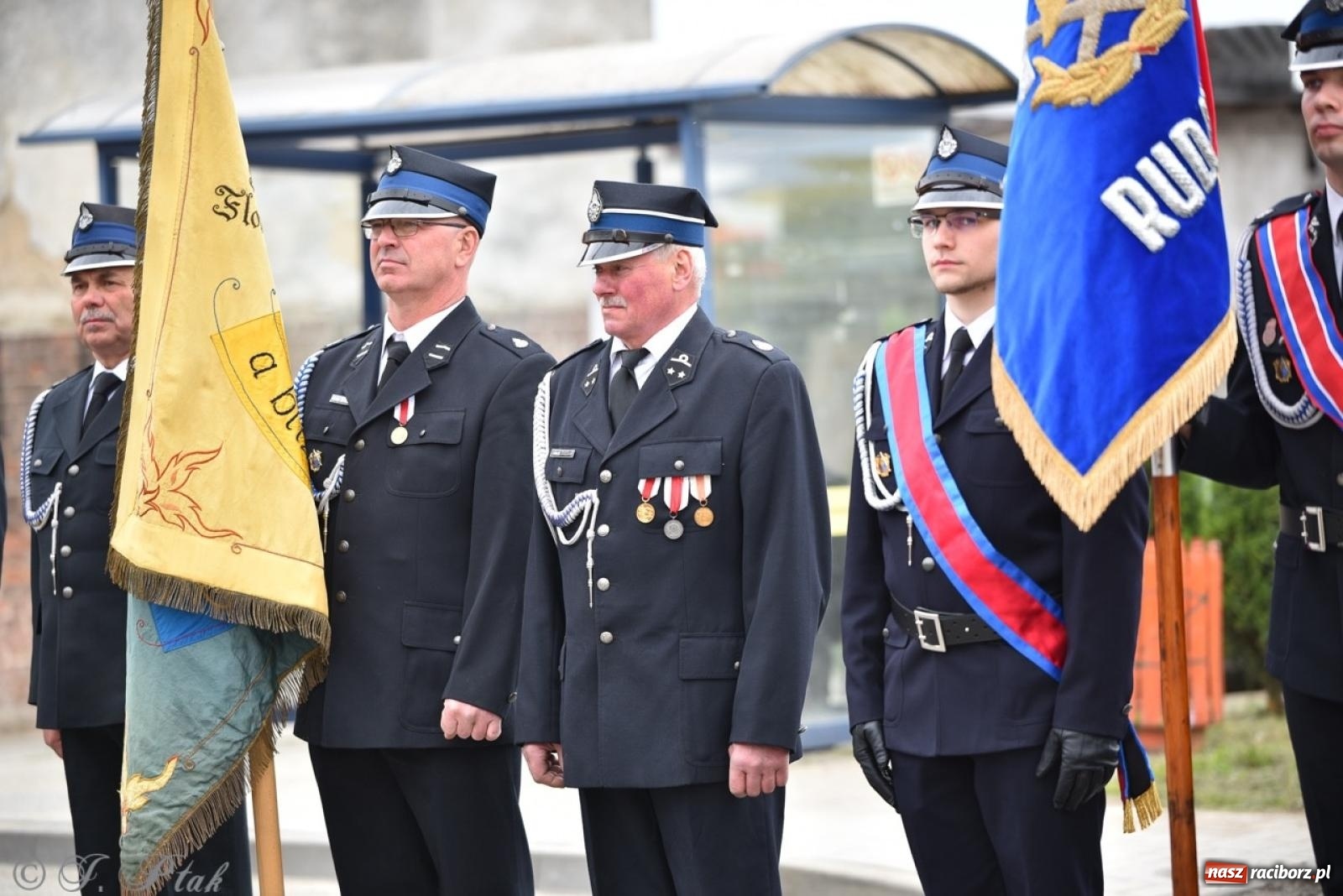 Zdjęcie w galerii na portalu naszraciborz.pl: 100-lecie OSP Gamów. Wręczono odznaczenia i poświęcono tablicę pamiątkową wiadomości z regionu