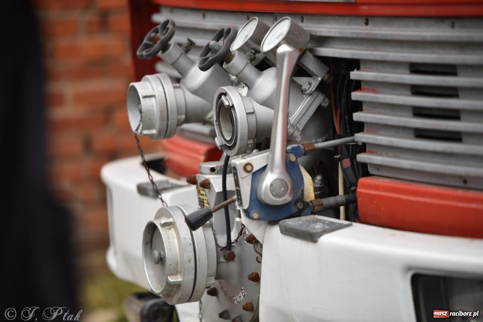 Zdjęcie w galerii na portalu naszraciborz.pl: 100-lecie OSP Gamów. Wręczono odznaczenia i poświęcono tablicę pamiątkową wiadomości z regionu