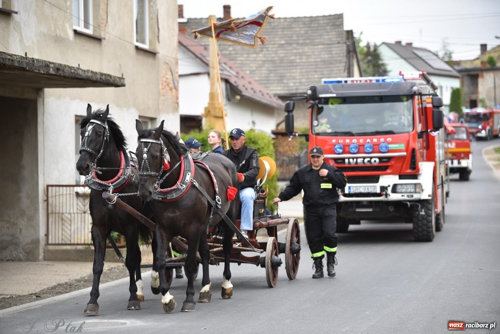Zdjęcie w galerii na portalu naszraciborz.pl: 100-lecie OSP Gamów. Wręczono odznaczenia i poświęcono tablicę pamiątkową wiadomości z regionu