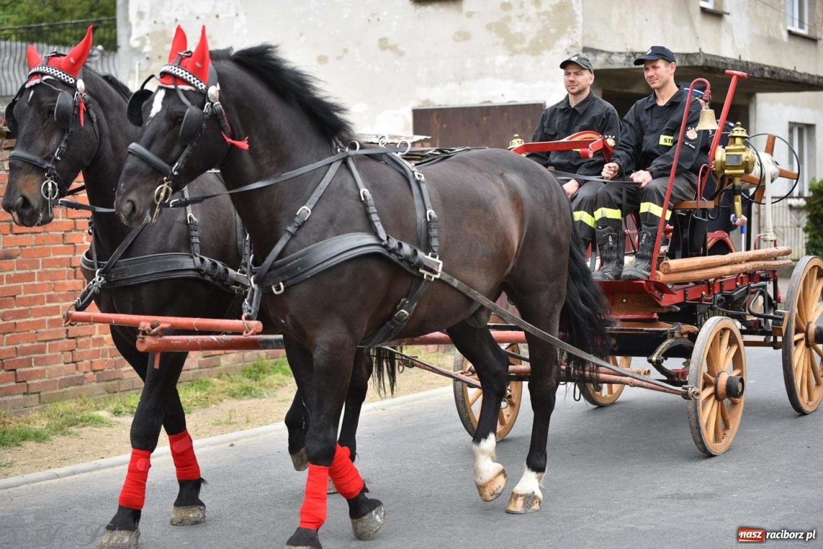 Zdjęcie w galerii na portalu naszraciborz.pl: 100-lecie OSP Gamów. Wręczono odznaczenia i poświęcono tablicę pamiątkową wiadomości z regionu