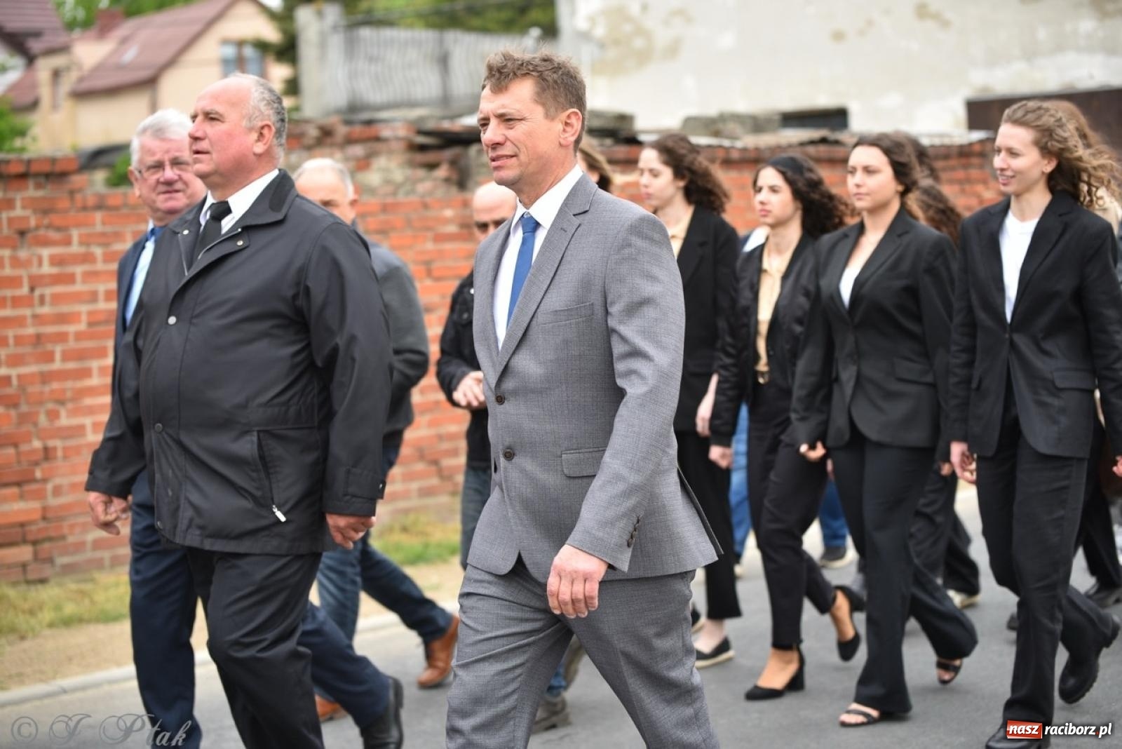 Zdjęcie w galerii na portalu naszraciborz.pl: 100-lecie OSP Gamów. Wręczono odznaczenia i poświęcono tablicę pamiątkową wiadomości z regionu