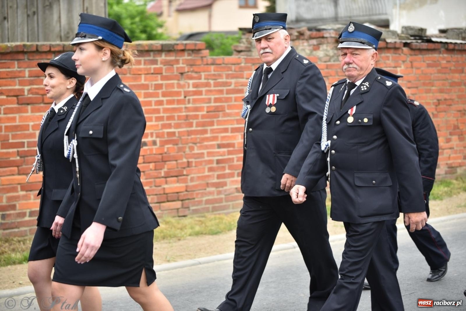 Zdjęcie w galerii na portalu naszraciborz.pl: 100-lecie OSP Gamów. Wręczono odznaczenia i poświęcono tablicę pamiątkową wiadomości z regionu