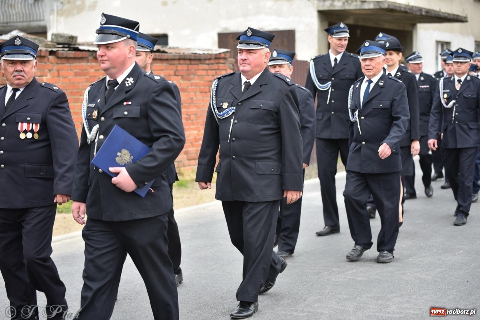 Zdjęcie w galerii na portalu naszraciborz.pl: 100-lecie OSP Gamów. Wręczono odznaczenia i poświęcono tablicę pamiątkową wiadomości z regionu