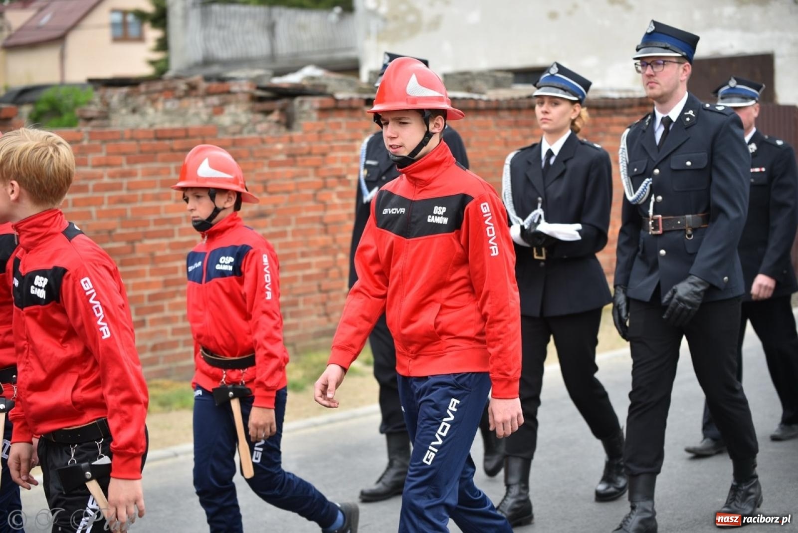 Zdjęcie w galerii na portalu naszraciborz.pl: 100-lecie OSP Gamów. Wręczono odznaczenia i poświęcono tablicę pamiątkową wiadomości z regionu