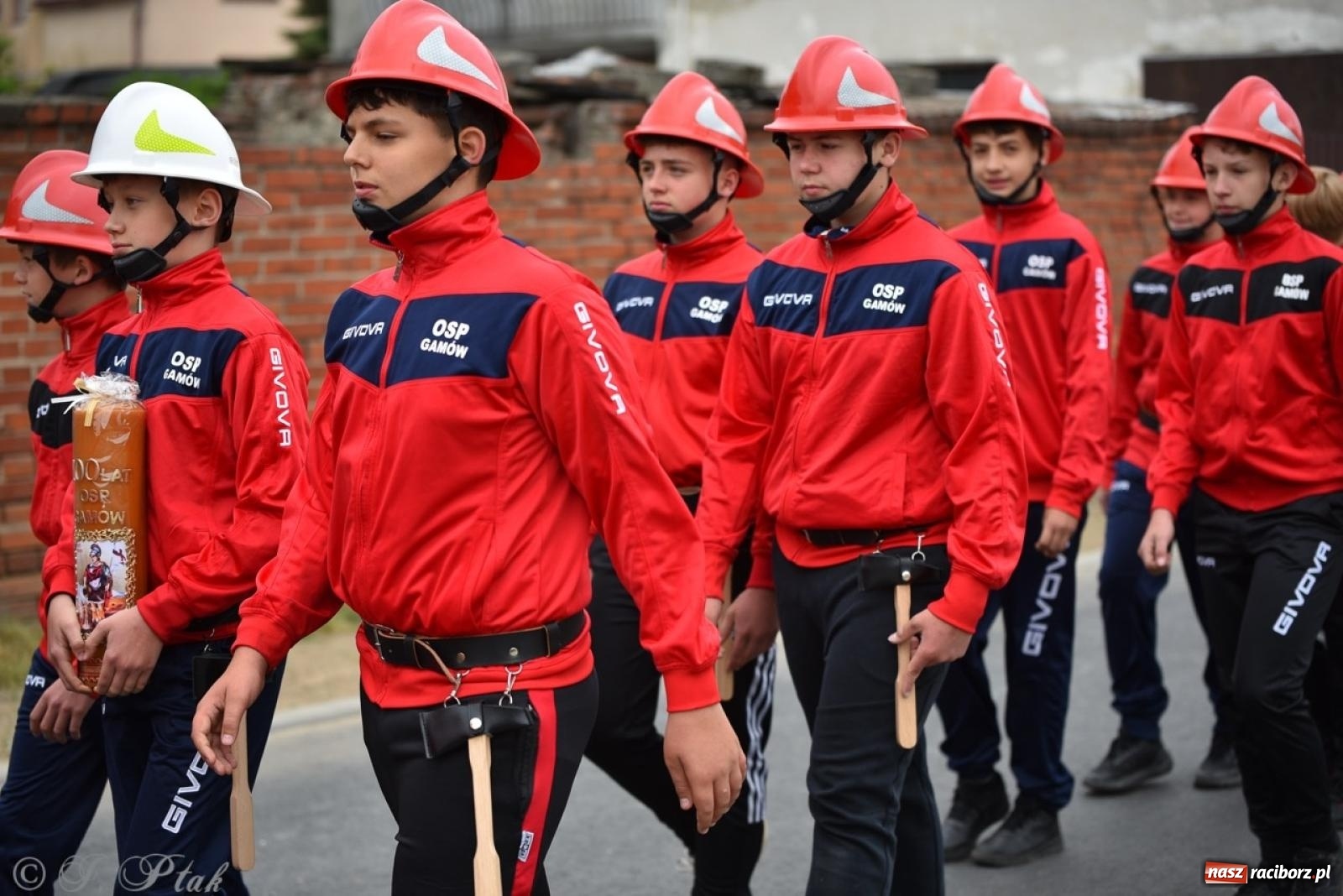 Zdjęcie w galerii na portalu naszraciborz.pl: 100-lecie OSP Gamów. Wręczono odznaczenia i poświęcono tablicę pamiątkową wiadomości z regionu