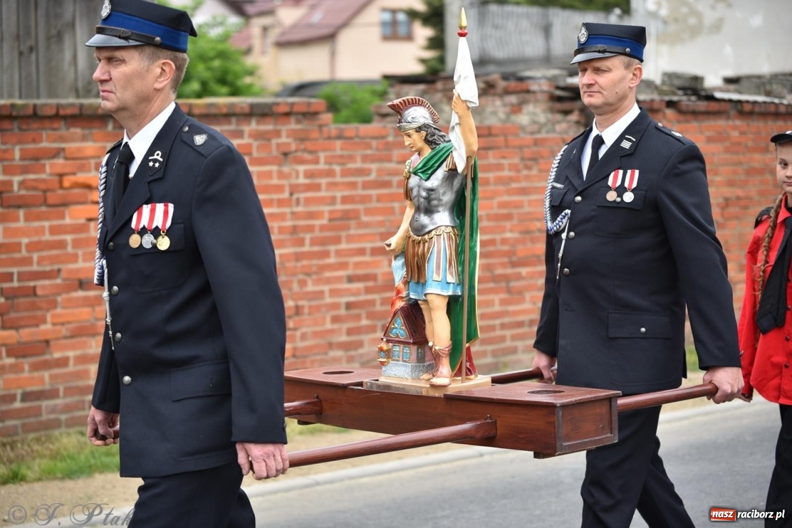 Zdjęcie w galerii na portalu naszraciborz.pl: 100-lecie OSP Gamów. Wręczono odznaczenia i poświęcono tablicę pamiątkową wiadomości z regionu