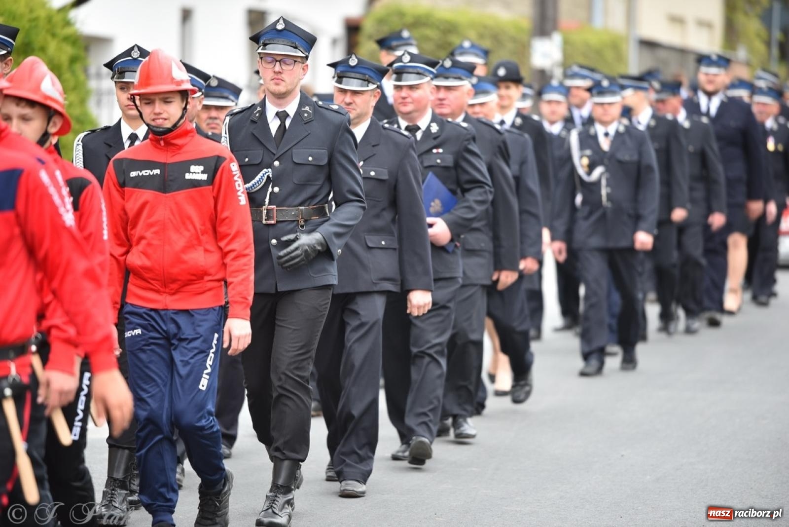 Zdjęcie w galerii na portalu naszraciborz.pl: 100-lecie OSP Gamów. Wręczono odznaczenia i poświęcono tablicę pamiątkową wiadomości z regionu