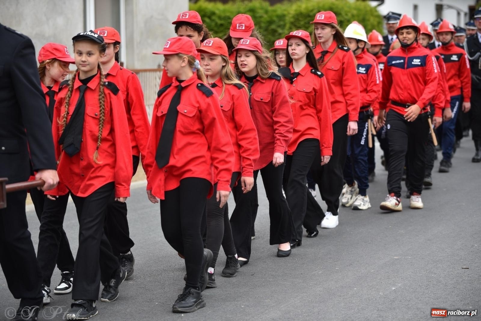 Zdjęcie w galerii na portalu naszraciborz.pl: 100-lecie OSP Gamów. Wręczono odznaczenia i poświęcono tablicę pamiątkową wiadomości z regionu