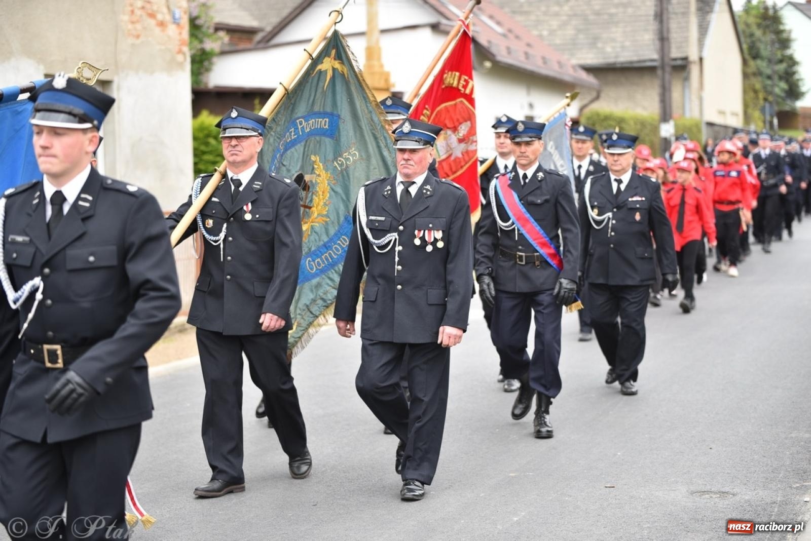 Zdjęcie w galerii na portalu naszraciborz.pl: 100-lecie OSP Gamów. Wręczono odznaczenia i poświęcono tablicę pamiątkową wiadomości z regionu