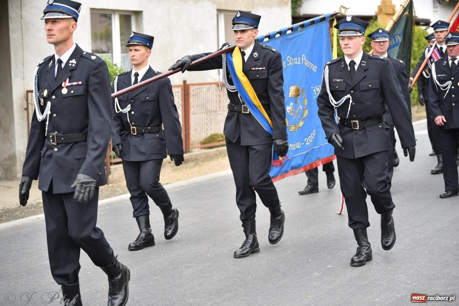 Zdjęcie w galerii na portalu naszraciborz.pl: 100-lecie OSP Gamów. Wręczono odznaczenia i poświęcono tablicę pamiątkową wiadomości z regionu