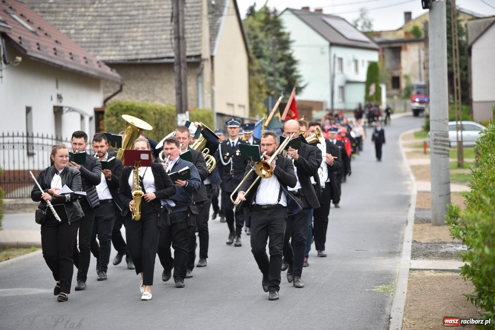 Zdjęcie w galerii na portalu naszraciborz.pl: 100-lecie OSP Gamów. Wręczono odznaczenia i poświęcono tablicę pamiątkową wiadomości z regionu