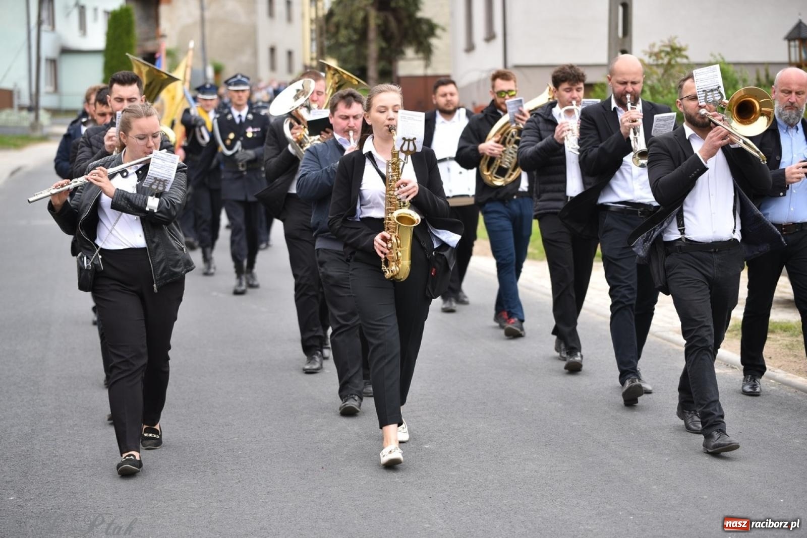 Zdjęcie w galerii na portalu naszraciborz.pl: 100-lecie OSP Gamów. Wręczono odznaczenia i poświęcono tablicę pamiątkową wiadomości z regionu