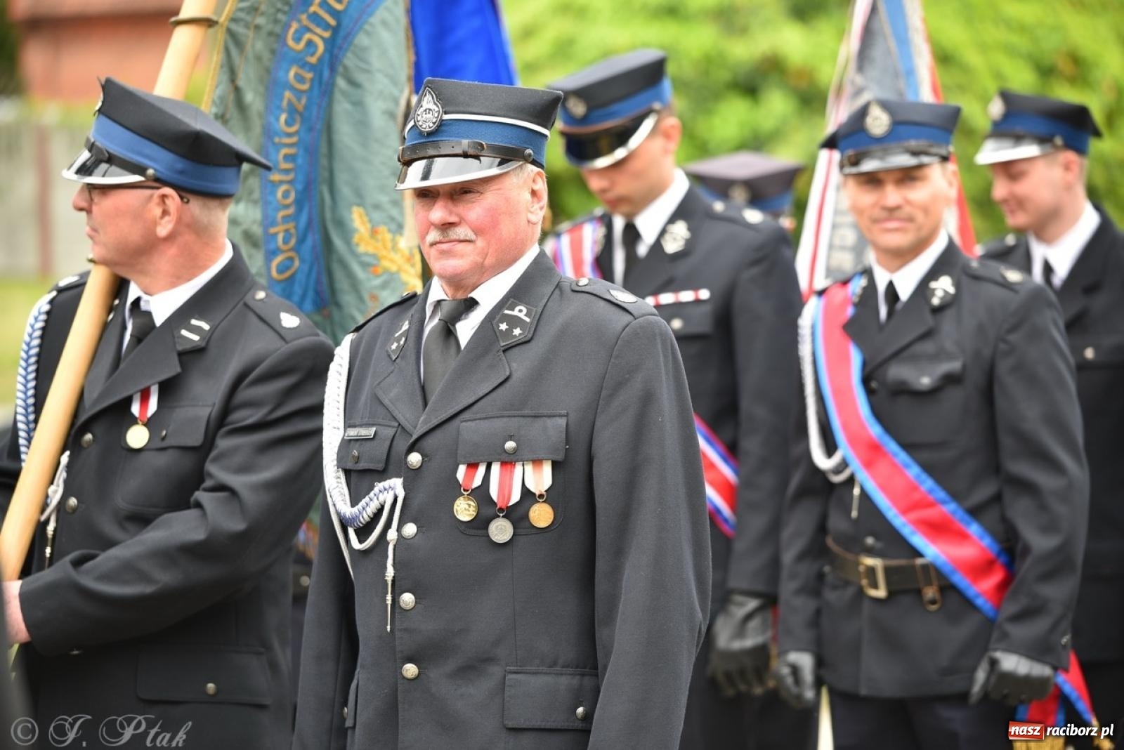 Zdjęcie w galerii na portalu naszraciborz.pl: 100-lecie OSP Gamów. Wręczono odznaczenia i poświęcono tablicę pamiątkową wiadomości z regionu