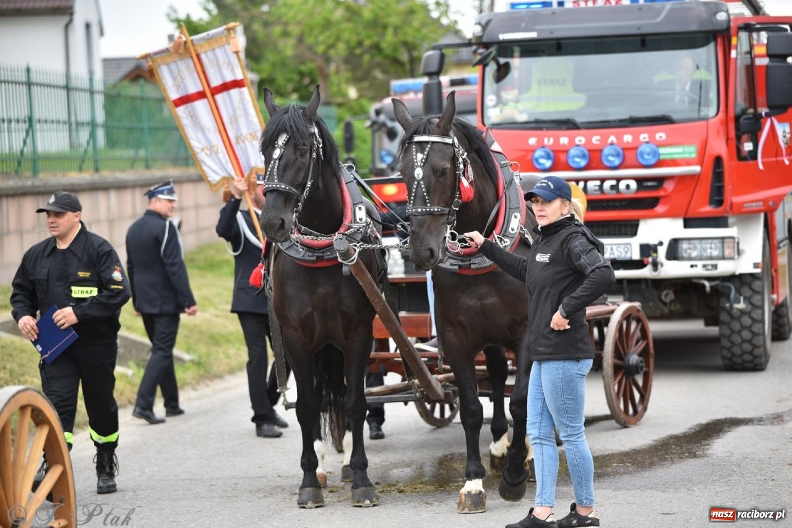 Zdjęcie w galerii na portalu naszraciborz.pl: 100-lecie OSP Gamów. Wręczono odznaczenia i poświęcono tablicę pamiątkową wiadomości z regionu