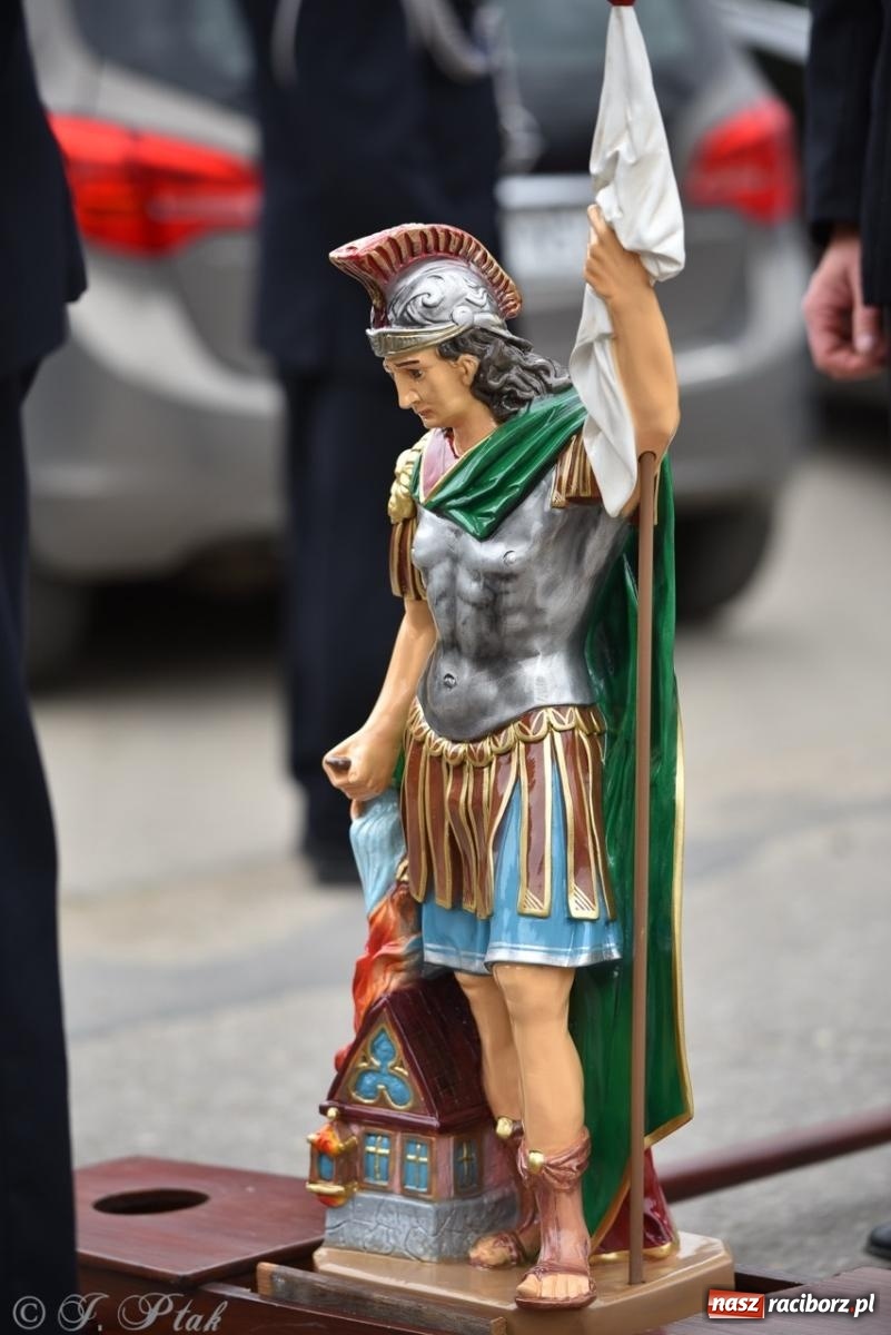 Zdjęcie w galerii na portalu naszraciborz.pl: 100-lecie OSP Gamów. Wręczono odznaczenia i poświęcono tablicę pamiątkową wiadomości z regionu