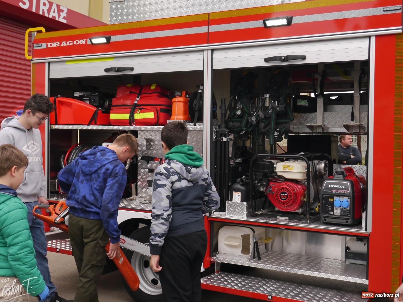 Zdjęcie w galerii na portalu naszraciborz.pl: OSP Kobyla z nowym wozem strażackim wiadomości z regionu