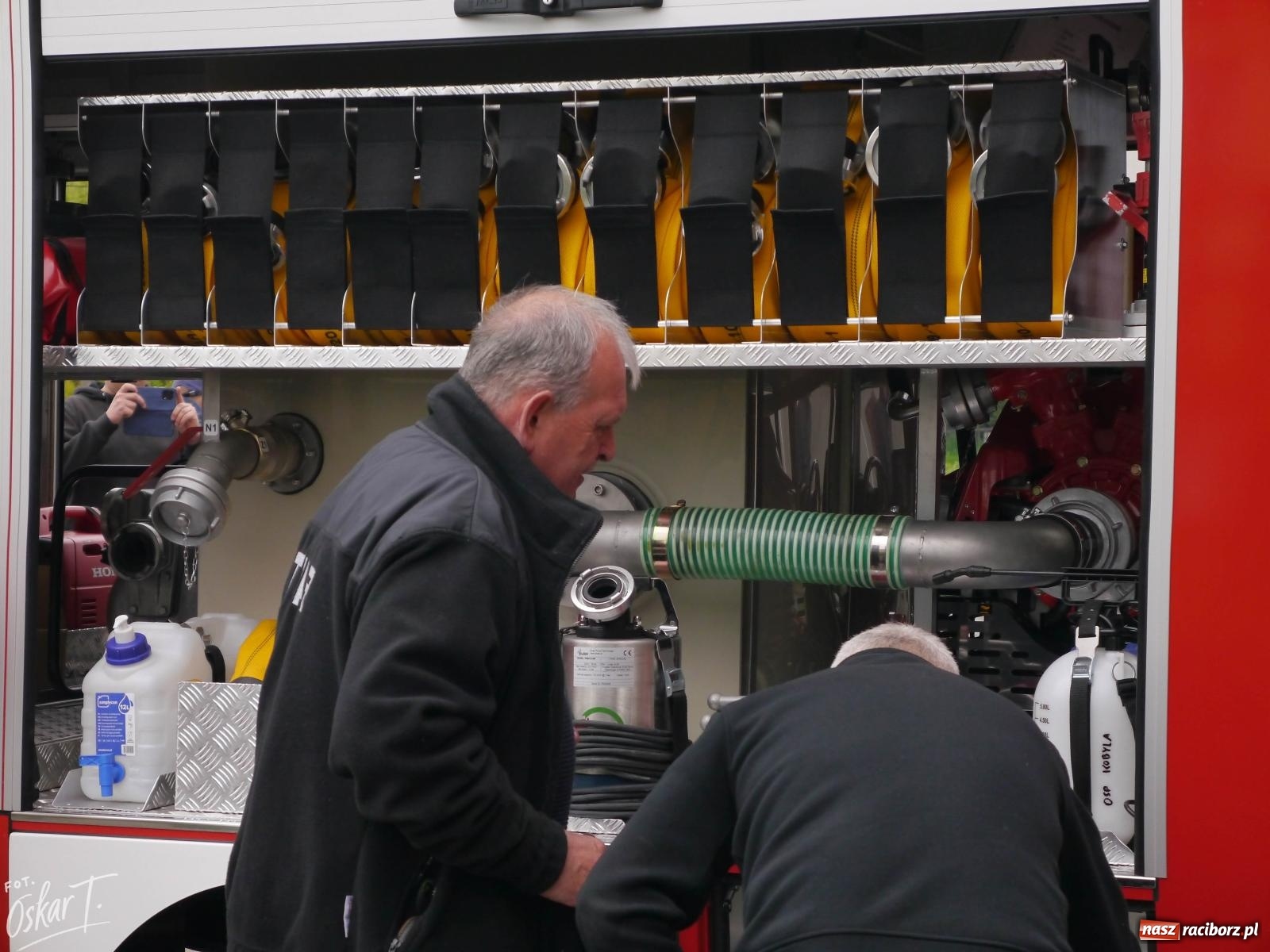 Zdjęcie w galerii na portalu naszraciborz.pl: OSP Kobyla z nowym wozem strażackim wiadomości z regionu