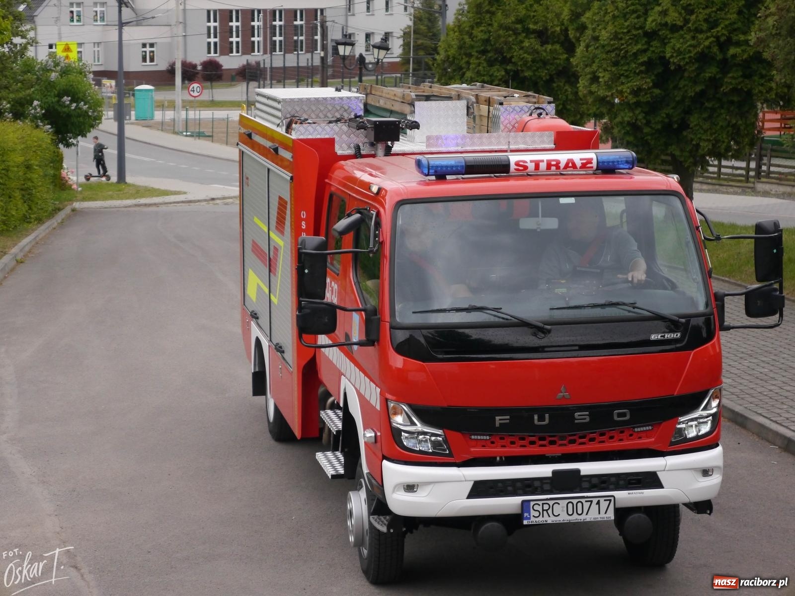 Zdjęcie w galerii na portalu naszraciborz.pl: OSP Kobyla z nowym wozem strażackim wiadomości z regionu