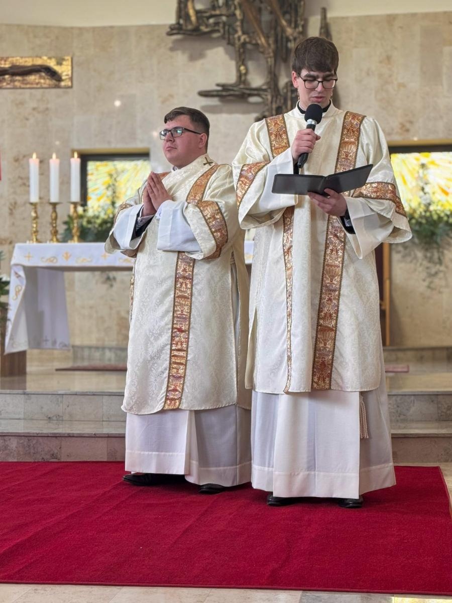 Zdjęcie w galerii na portalu naszraciborz.pl: Mateusz Pytel z Krzanowic przyjął święcenia diakonatu wiadomości z regionu