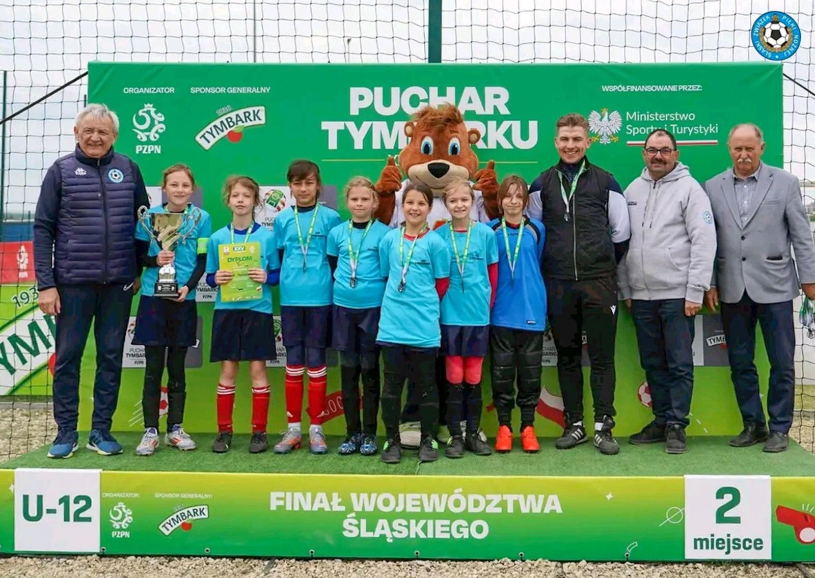Zdjęcie w galerii na portalu naszraciborz.pl: Srebrny sukces zawodniczek z Pogrzebienia w Finale Wojewódzkim Pucharu Tymbarku wiadomości z regionu
