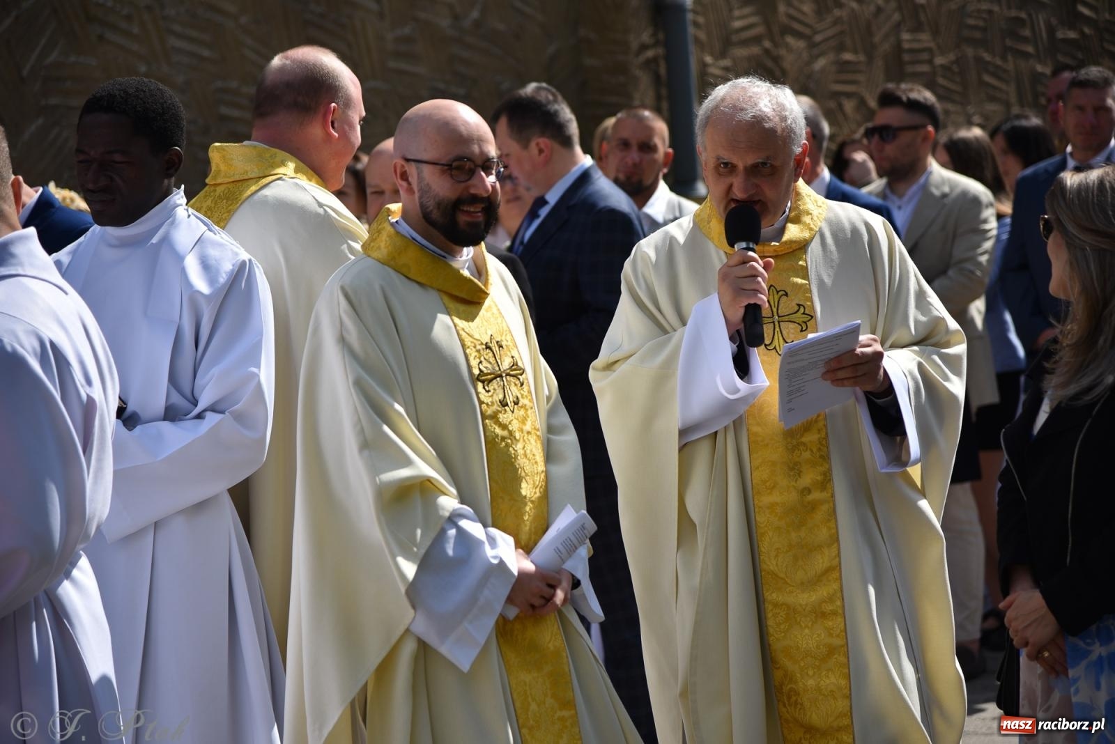 Zdjęcie w galerii na portalu naszraciborz.pl: Pierwsza Komunia Święta w parafii NSPJ – 85 dzieci przystąpiło do sakramentu [FOTO] wiadomości z regionu