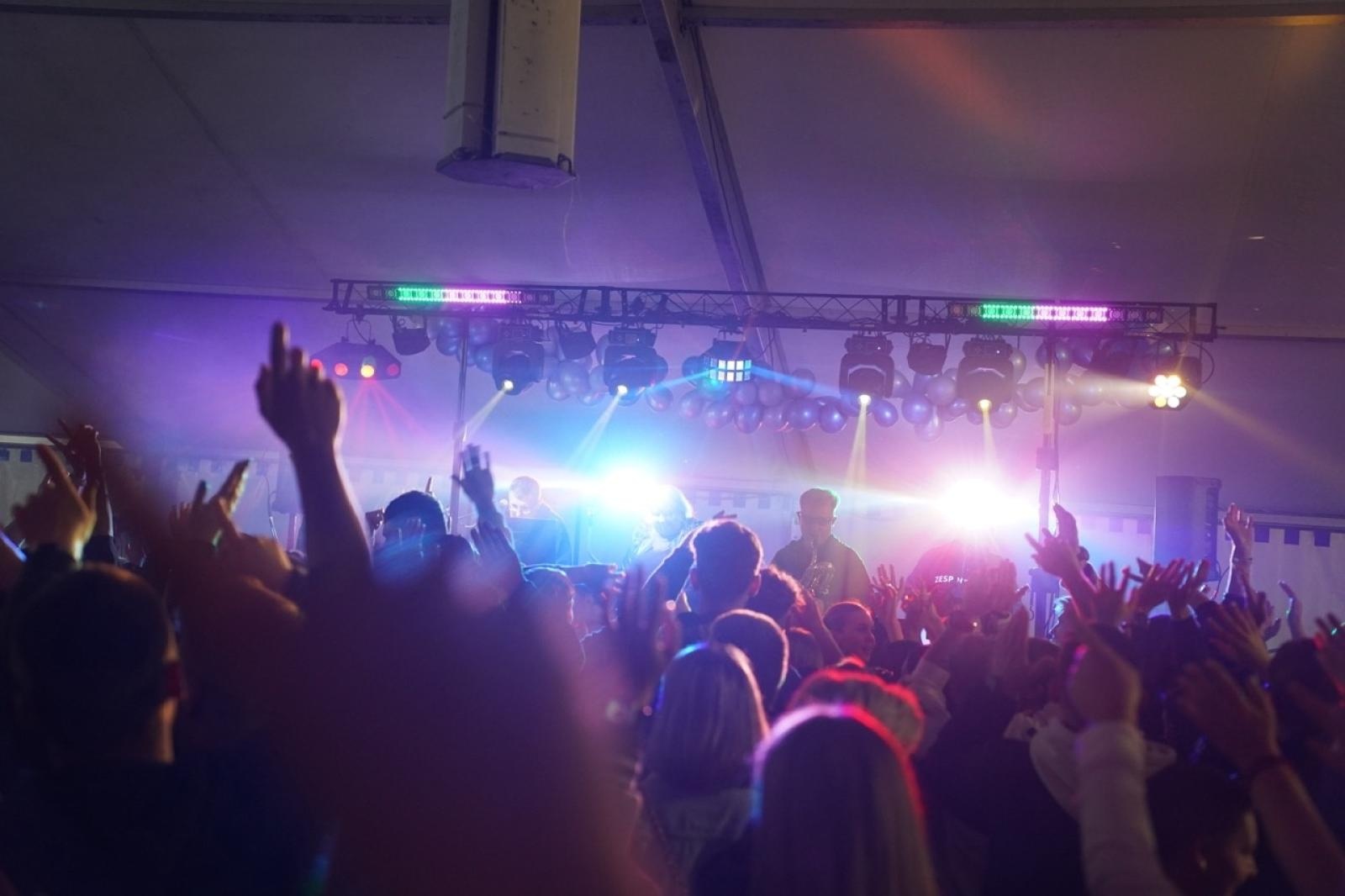 Zdjęcie w galerii na portalu naszraciborz.pl: Zabawa taneczna z zespołem Bis zakończyła obchody 100-lecia OSP Gamów [FOTO] wiadomości z regionu